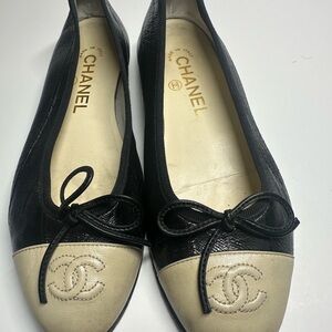 Chanel Black and Beige Ballet Flats
